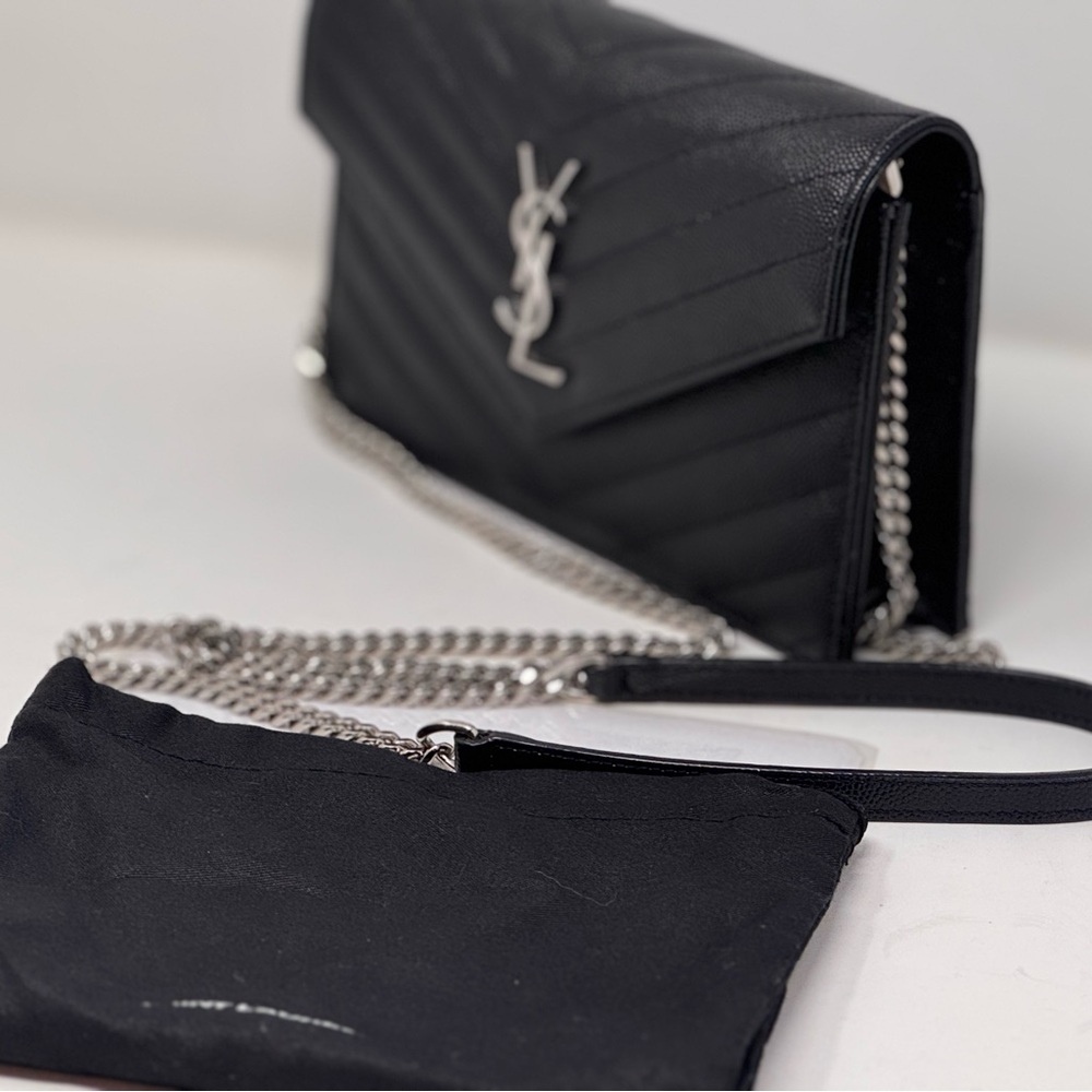 💯💎Authentic💎 Saint Laurent Calfskin Envelope Black Leather Wallet On Chain - Picture 4 of 13